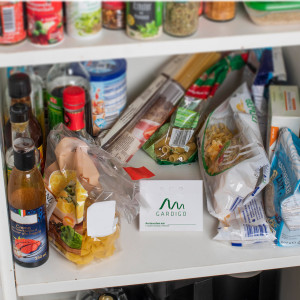 Set de 2 capcane antii molii de alimente cu lipici