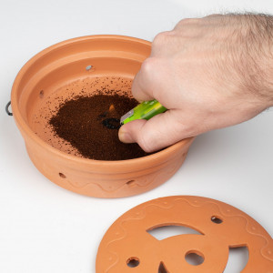 Dispozitiv ecologic anti viespi, anti albine, anti gărgăuni, cu pudră de cafea, fum anti insecte