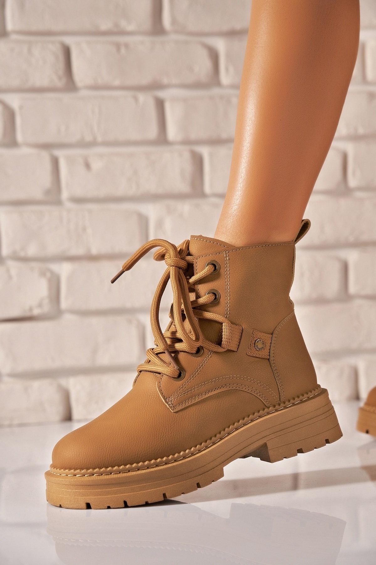 Ghete Dama Toamna Camel din Piele Ecologica Moksha