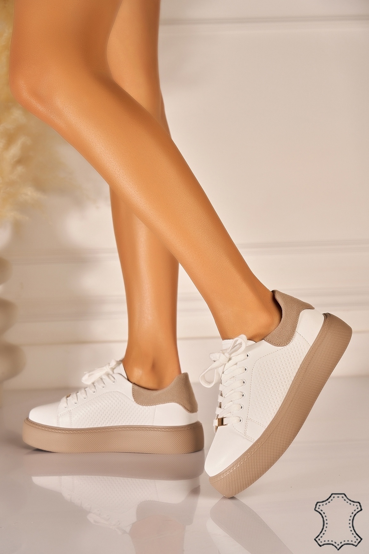 Adidasi Piele Naturala Albi Jezelle