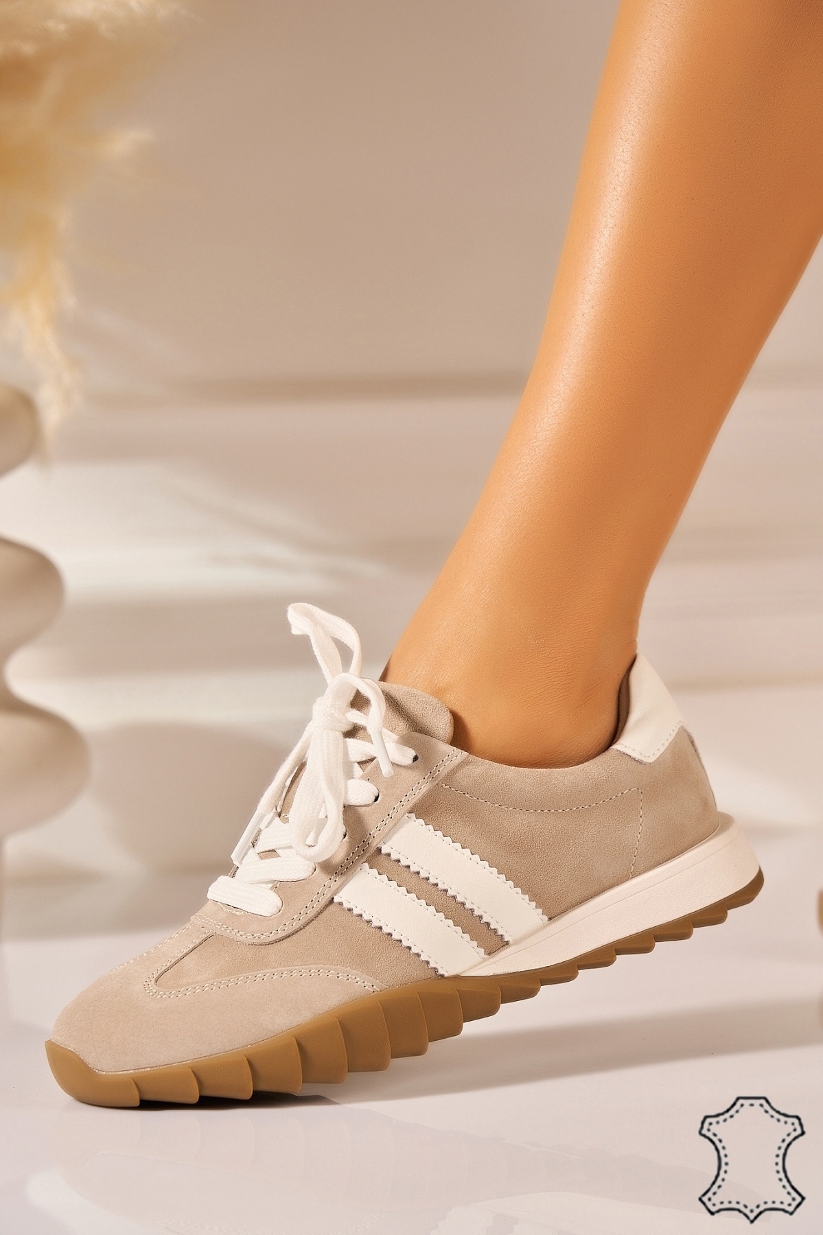 Adidasi Piele Naturala Intoarsa Bej Cindy