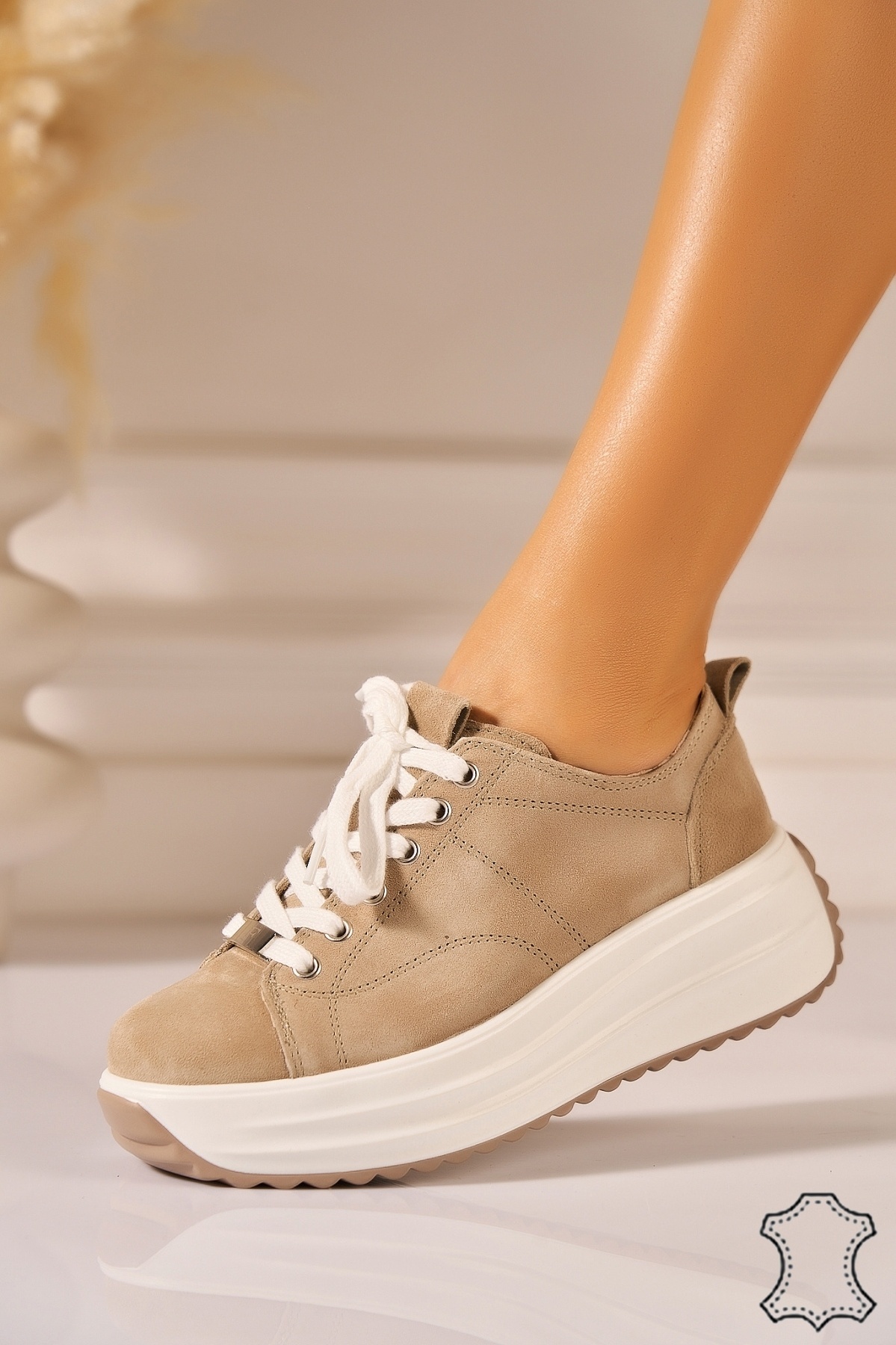 Adidasi Piele Naturala Intoarsa Bej Kerri