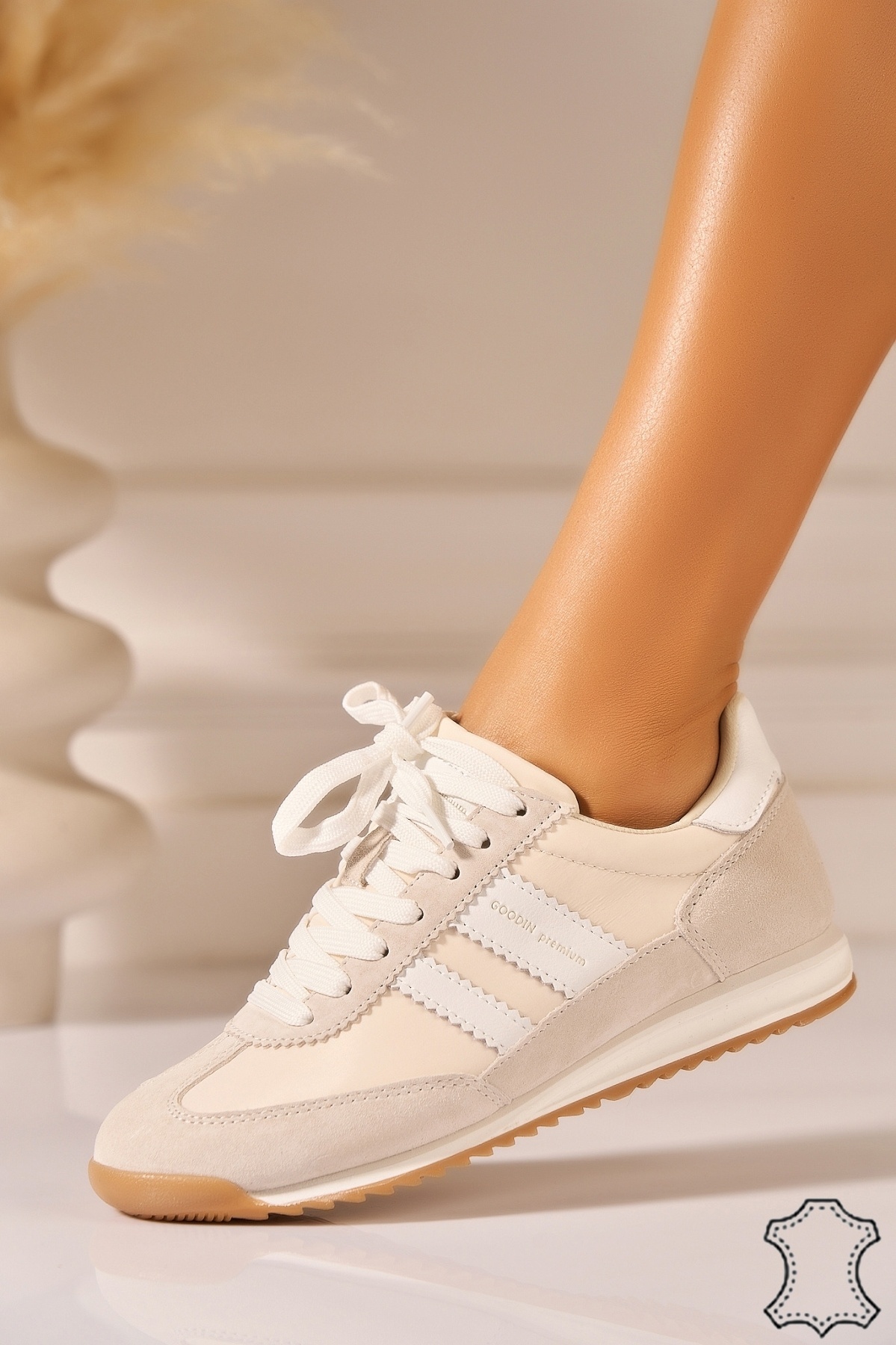 Adidasi Piele Naturala Intoarsa Bej Zulary