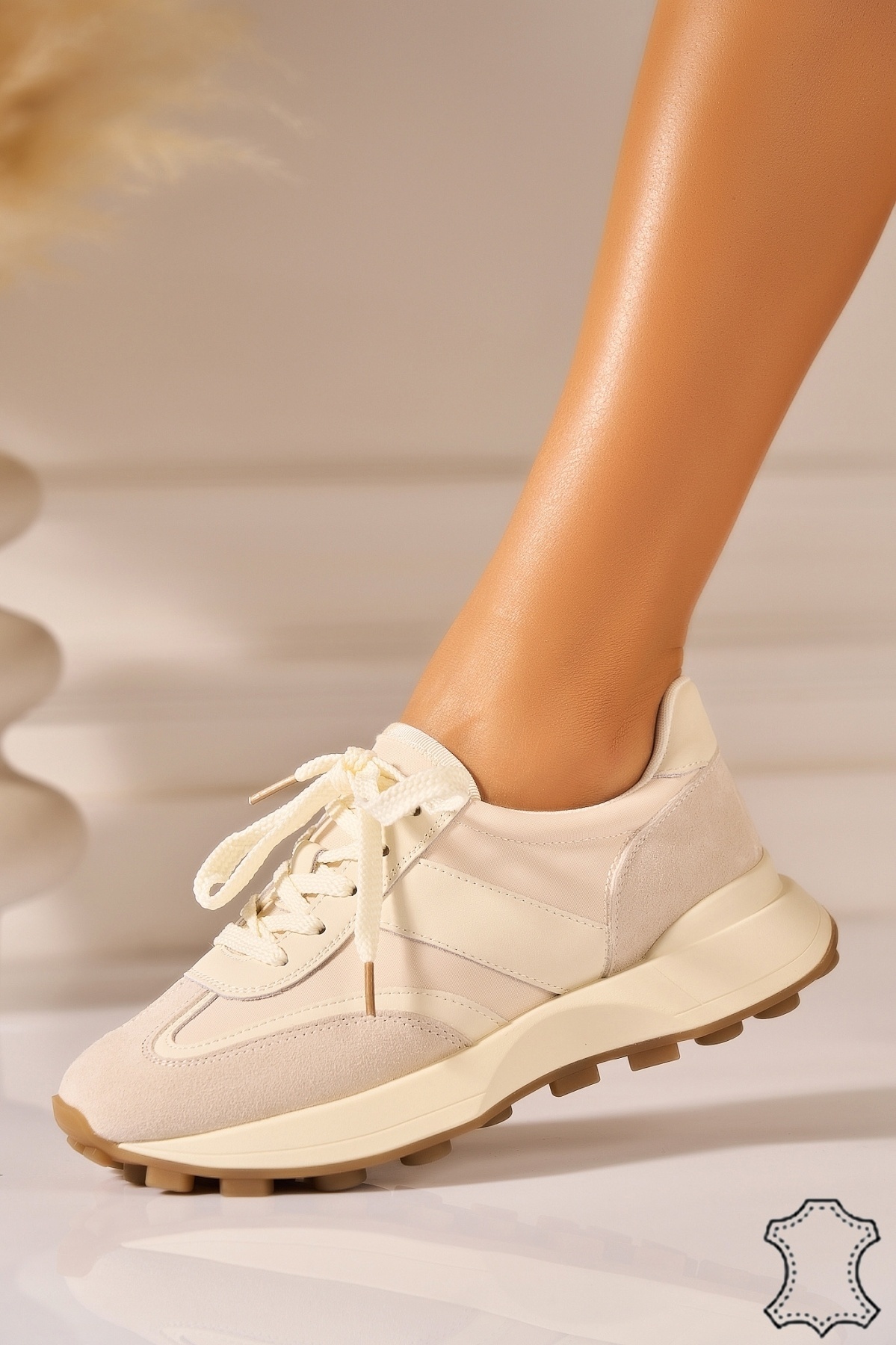 Adidasi Piele Naturala Intoarsa Bej Tenley