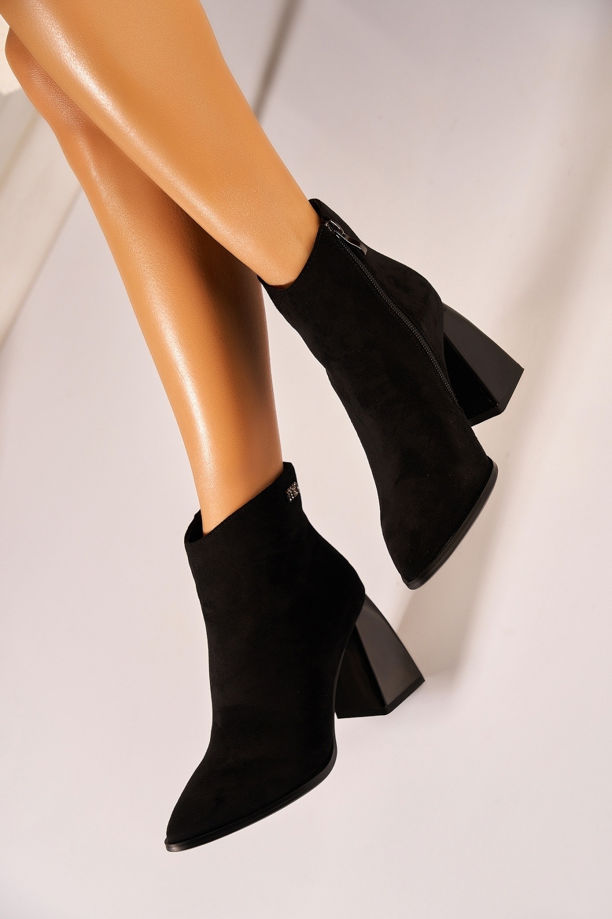 Botine dama Imblanite Negre din Piele Ecologica Intoarsa Venaky