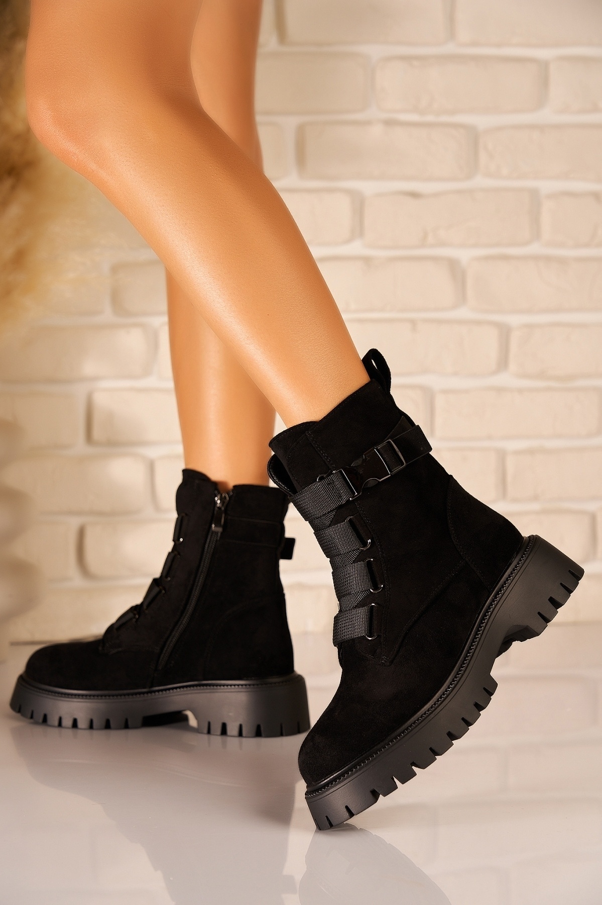 Ghete Dama Imblanite Negre din Piele Ecologica Intoarsa Lowyn2