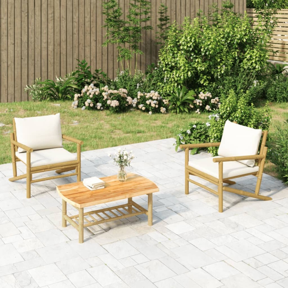 Set mobilier de grădină, cu perne alb crem, 3 piese, bambus