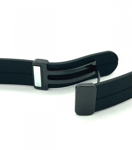 Curea neagră silicon, inchidere magnetica pentru smartwatch 22mm - Img 2