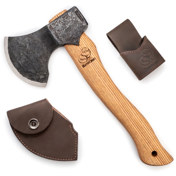 Secure forjata manual AX3 BeaverCraft, lama otel carbon 118 mm, teaca din piele de vaca