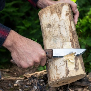 Cutit outdoor BSH1 BeaverCraft, lama din otel carbon 12.5 cm, maner din lemn de nuc, teaca piele naturala - Img 6