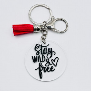 Breloc acrilic pictat manual Stay Wild negru