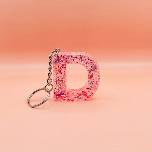 Breloc personalizat hand-made din rasina epoxidica Pink Me Up