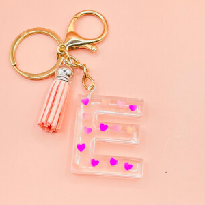 Breloc personalizat hand-made din rasina epoxidica Pink Hearts