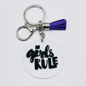 Breloc acrilic pictat manual Girls Rule