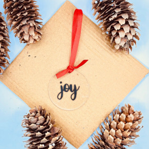 Decoratiune de Craciun acrilica hand-made pentru brad Peace, Faith, Joy