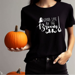 Tricou femei Grab Life by the Broom negru