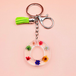 Breloc personalizat hand-made din rasina epoxidica It's Flower Time!