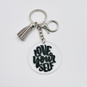 Breloc acrilic pictat manual Love Yourself