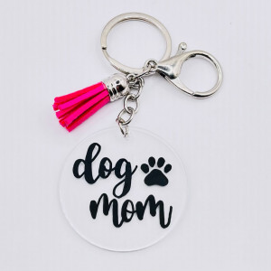 Breloc acrilic pictat manual Dog Mom negru