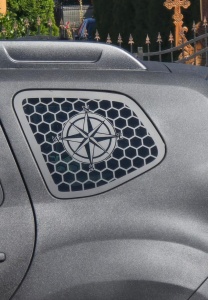 Stickere Geam Honeycomb Dacia Duster 