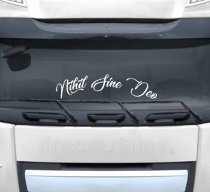 Sticker Auto Parbriz Nihil Sine Deo