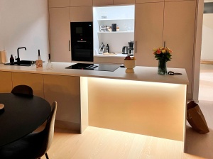 Kit de bandă LED pentru mobilier AGGE - profile negre - Kit complet, 3000K / 250 cm