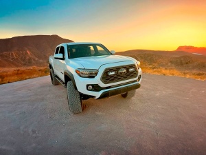 Kit de bare LED Lazer Toyota Tacoma (2023+), 2x Lazer Triple-R 750, Triple-R 750 GEN2 (lumină de poziție)