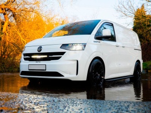 Set de proiectoare auxiliare Volkswagen Transporter T7 (2025+), Lazer Linear 18, Linear 18 Elite (Double E-Mark) - Img 2