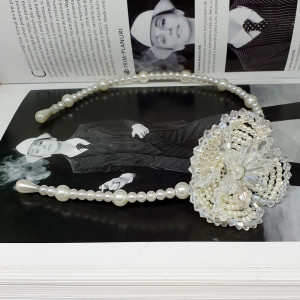 Plastic Beads and Crystals Tiara - Img 2