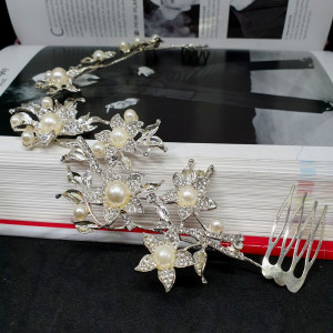 Tiara with crystals 1331 - Img 2