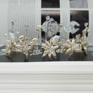 Tiara with crystals and beads 1924 - Img 2