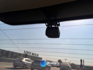 BLUELENS CUSTOM DUAL BMW - S DEDICATA BMW SERIA 1 2 3 4 5 6 7 CAMERA VIDEO AUTO FATA - SPATE DESTINATE MASINILOR CU SENZORI DE PLOAIE / LUMINI