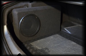 INCINTA INCHISA SUBWOOFER DEDICAT OPEL INSIGNIA SEDAN, 250 MM, 15L