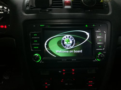 NAVIGATIE DEDICATA SKODA OCTAVIA 2 MODEL XTRONS PF710TSS ECRAN 7" MENIURI OEM DVD GPS CARKIT PRELUARE AGENDA TELEFONICA FARA RAMA ADAPTOARE