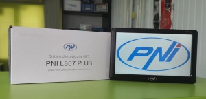 Sistem de navigatie portabil GPS PNI L807 PLUS 8GB Diagonala 7" Harti Incluse pentru Camioane si Autoturisme Rulote Autocare