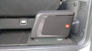 Subwoofer Auto Activ JBL BassPro Micro Difuzor 8" 20 cm Putere140W RMS 240W MAX