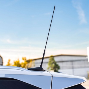 Antenă pentru stații radio CB Midland cu suport magnetic și conector PL259 Cod produs: FC1559