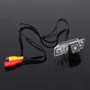CAMERA VIDEO AUTO DEDICATA PENTRU MERSUL CU SPATELE COMPATIBILA CU BMW SERIA 3/5/X5/X6/X1/X3 DESCHIDERE 120 DE GRADE INSTALARE LA BECUL DE LA NUMAR U1 MODEL EDT-CAM-BMW01-U1