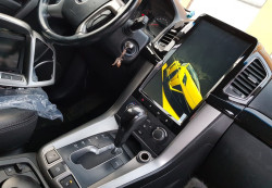 NAVIGATIE ANDROID DEDICATA CHEVROLET CAPTIVA FACELIFT 2011-2018 ECRAN 13.6'' TESLA STYLE PROCESOR PX6 SIXCORE 4GB RAM 32GB DVR GPS WAZE MODEL PREMIUM WITSON TZ1803X