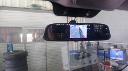 SENZORI DE PARCARE VIDEO CU AFISAJ IN OGLINDA SI CAMERA DE MERS INAPOI MODEL EDT-RVCL-PARK