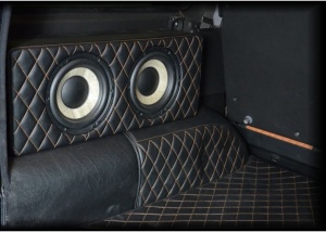 INCINTA INCHISA SUBWOOFER DEDICAT MERCEDES G-CLASS W463, 2 X 200 MM, 16L