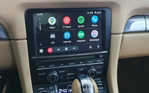 INTERFAȚĂ VIDEO CU CARPLAY PENTRU PORSCHE CAYENNE MACAN PANAMERA 911 BOXSTER CU SISTEM PCM 3.1 MIRROR LINK ȘI INTRARE CAMERA FAȚĂ SPATE - Img 3