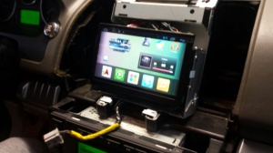 NAVIGATIE ANDROID 4.4.4 DEDICATA LAND ROVER FREELANDER 2 INTERNET WIFI MIRORR LINK WAZE USD SD PLAYER GPS CARKIT MONTAJ CALIFICAT IN TOATA TARA - Img 9