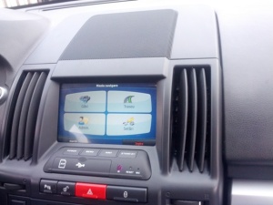 NAVIGATIE ANDROID 4.4.4 DEDICATA LAND ROVER FREELANDER 2 INTERNET WIFI MIRORR LINK WAZE USD SD PLAYER GPS CARKIT MONTAJ CALIFICAT IN TOATA TARA - Img 20
