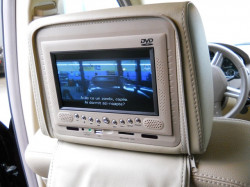 NAVIGATIE ANDROID 9.0 DEDICATA MERCEDES-BENZ E CLASS W211 CLS W219 ECRAN IPS 7'' 32GB 2GB RAM INTERNET 3G WIFI QUAD-CORE GPS WAZE DVR CARKIT BLUETOOTH MIRROR LINK MODEL PREMIUM EDOTEC EDT-G090