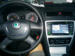 NAVIGATIE ANDROID DEDICATA SKODA OCTAVIA 2 ECRAN 8'' CAPACITIV 16GB 2GB RAM INTERNET 3G WIFI QUAD-CORE 1,6 GHZ DVR CARKIT BLUETOOTH MIRROR LINK MODEL PREMIUM