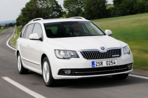 Set 2 sticle faruri pentru Skoda Superb 2 / B6 Facelift (2013 - 2015) - HS010