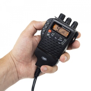 Statie radio CB portabila PNI Escort HP 82, multi standard, 4W, 12V, AM-FM, NRC, Dual Watch, Roger Beep, ASQ SQ reglabil, VOX