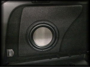 INCINTA INCHISA SUBWOOFER DEDICAT VOLKSWAGEN PASSAT B6/B7 WAGON, 250 MM, 15L