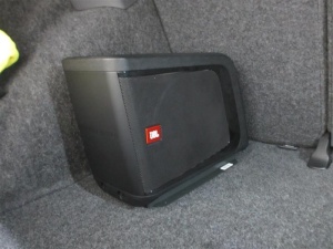 Subwoofer Auto Activ JBL BassPro Micro Difuzor 8" 20 cm Putere140W RMS 240W MAX